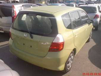 2004 Honda Fit Photos