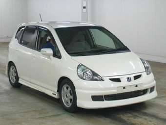 2004 Honda Fit Wallpapers