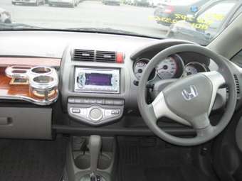 2004 Honda Fit Images