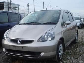 2004 Honda Fit Photos