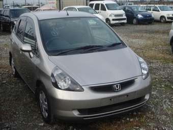 2004 Honda Fit Photos