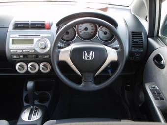 2004 Honda Fit Pictures