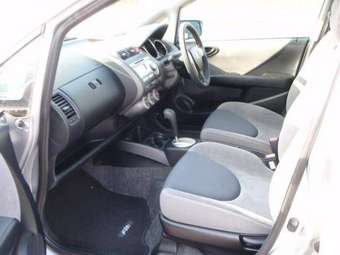 2004 Honda Fit Pics