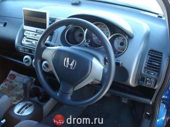 2004 Honda Fit Photos