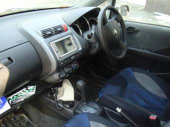 2004 Honda Fit Photos