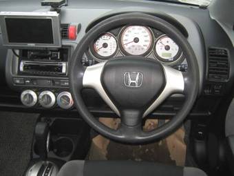 2004 Honda Fit Pics