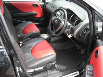 2004 Honda Fit Pictures
