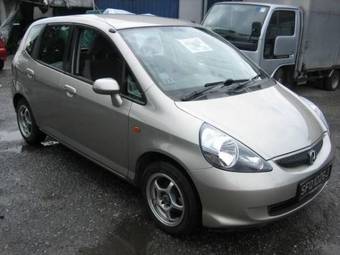 2004 Honda Fit Photos