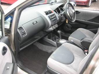 2004 Honda Fit Photos
