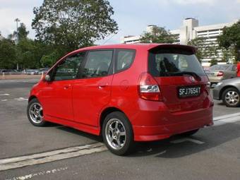 2004 Honda Fit Images