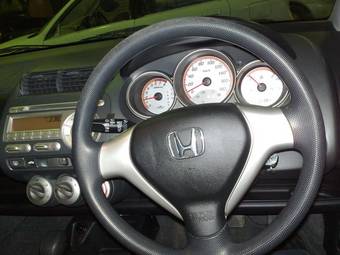 2004 Honda Fit Images