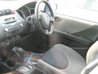 2004 Honda Fit Photos