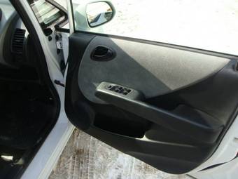 2004 Honda Fit Pics