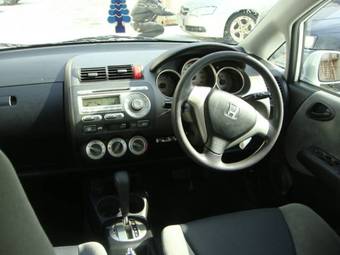 2004 Honda Fit Photos