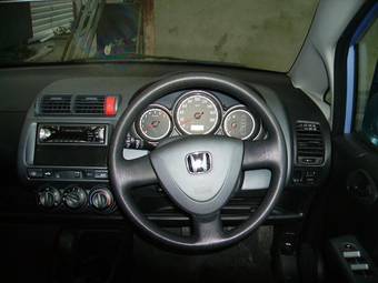 2004 Honda Fit Photos