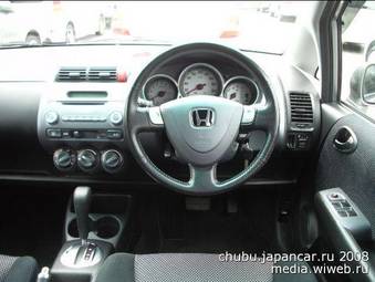 2004 Honda Fit Images