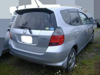 2004 Honda Fit Photos