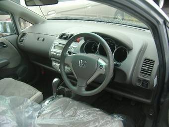 2004 Honda Fit Pictures