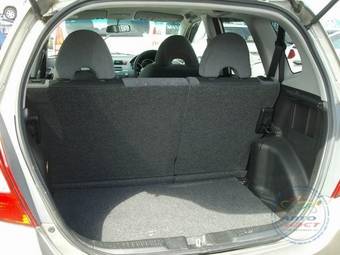 2004 Honda Fit Photos