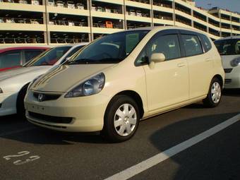 2004 Honda Fit Photos