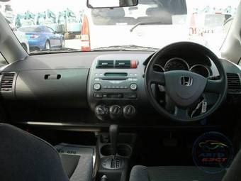 2004 Honda Fit Wallpapers
