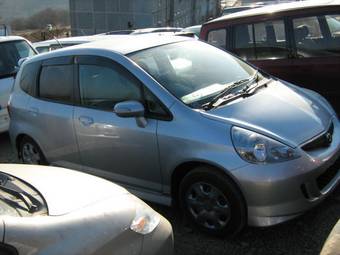 2004 Honda Fit Photos