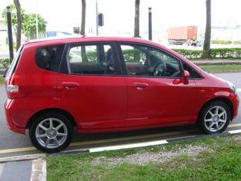 2004 Honda Fit Pictures