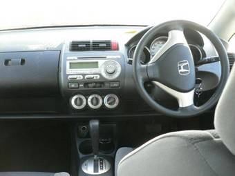 2004 Honda Fit Pics