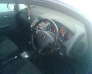 2004 Honda Fit Pictures