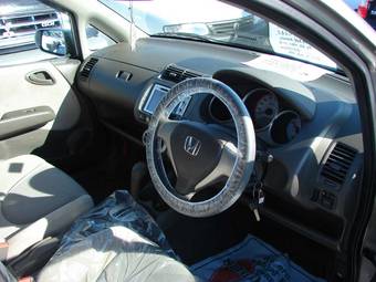 2004 Honda Fit Pictures