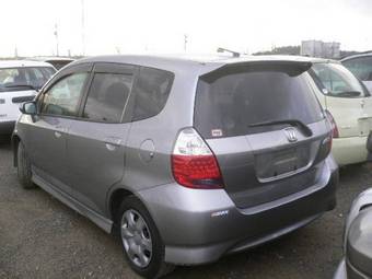 2004 Honda Fit Pictures