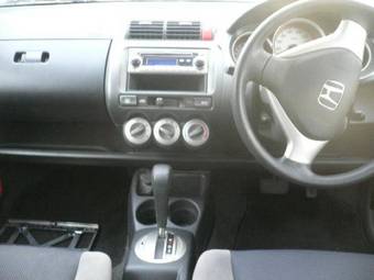 2004 Honda Fit Photos