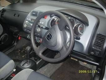 2004 Honda Fit Images