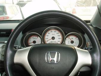 2004 Honda Fit Pictures