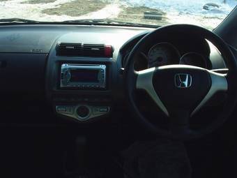2004 Honda Fit Photos