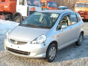 2004 Honda Fit Pictures