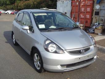 2004 Honda Fit Photos