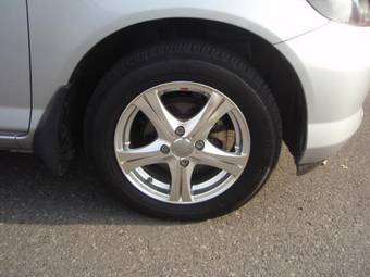 2004 Honda Fit Photos