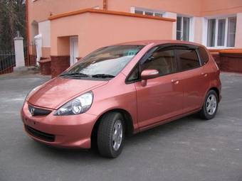 2004 Honda Fit Photos