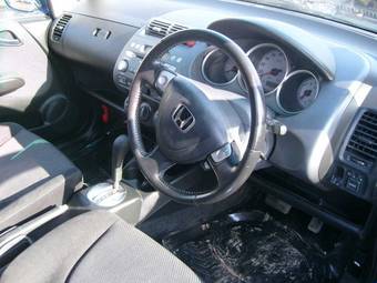 2004 Honda Fit Pictures