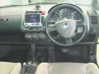 2004 Honda Fit Photos