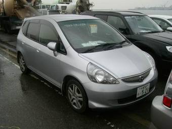 2004 Honda Fit Pictures