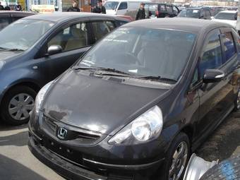 2004 Honda Fit Photos