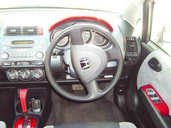 2004 Honda Fit Photos