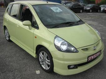 2004 Honda Fit Photos