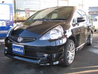 2004 Honda Fit Pictures