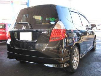 2004 Honda Fit Pictures