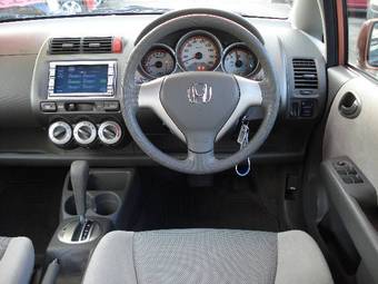 2004 Honda Fit Pictures