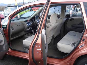 2004 Honda Fit Photos