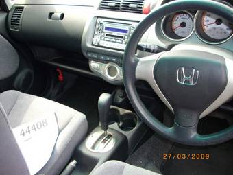 2004 Honda Fit Photos